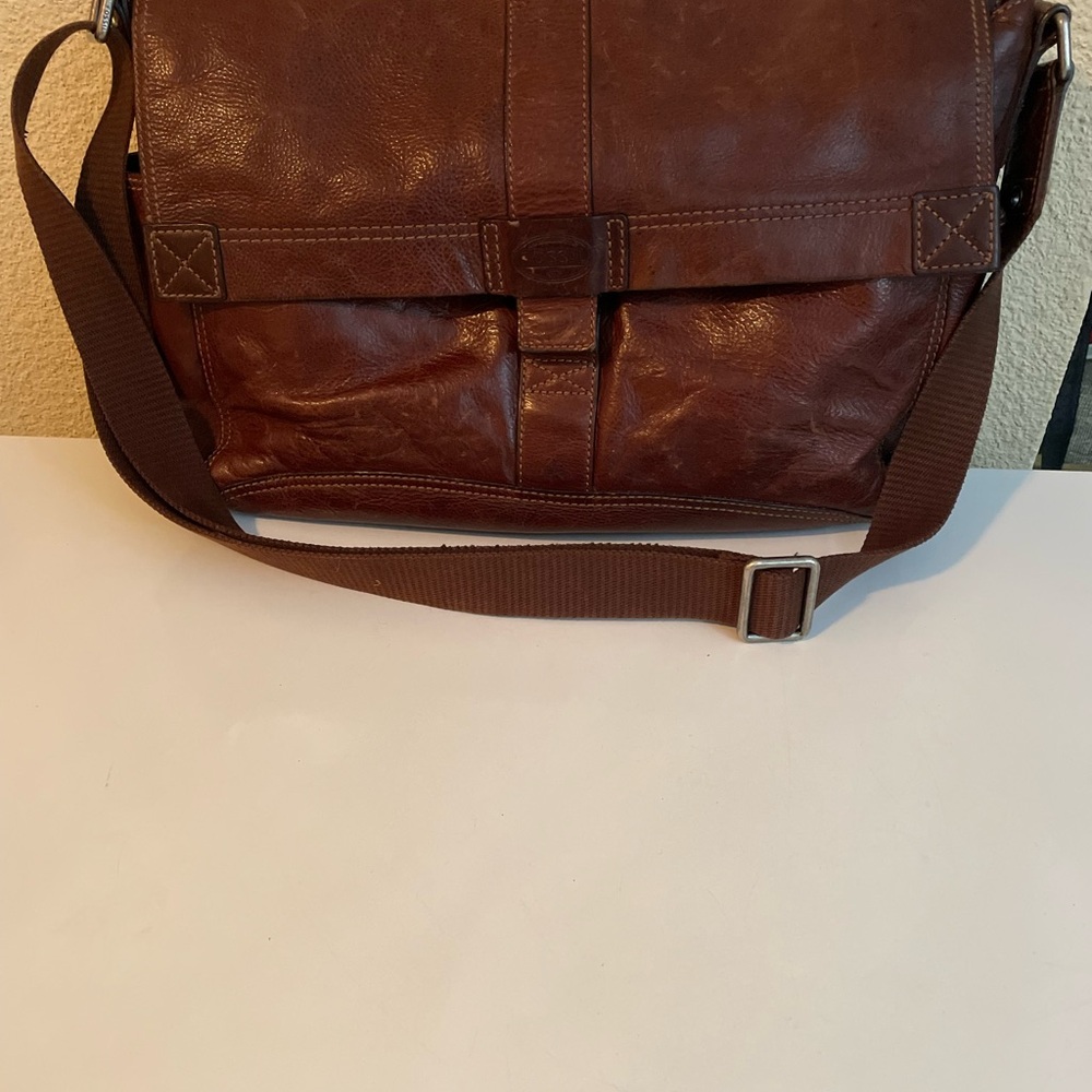 Fossil Rich Brown Leather Professional Messenger Bag